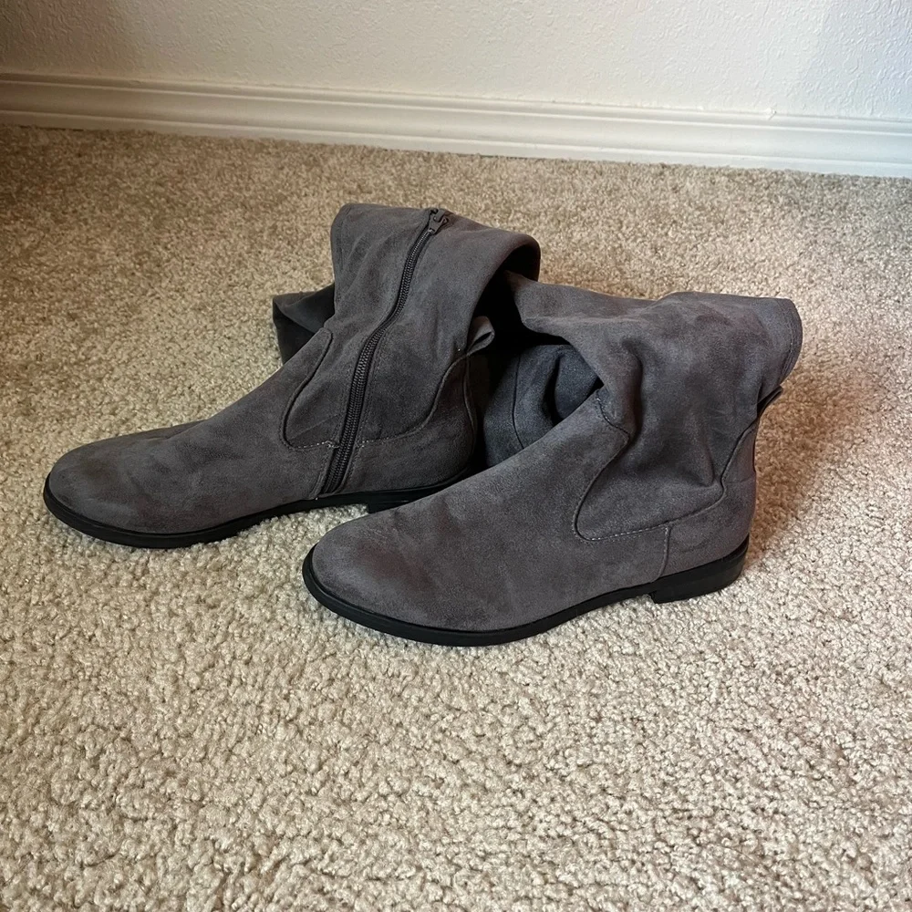 Like new - Reaction Kenneth Cole - Over-the-Knee Boots - gray